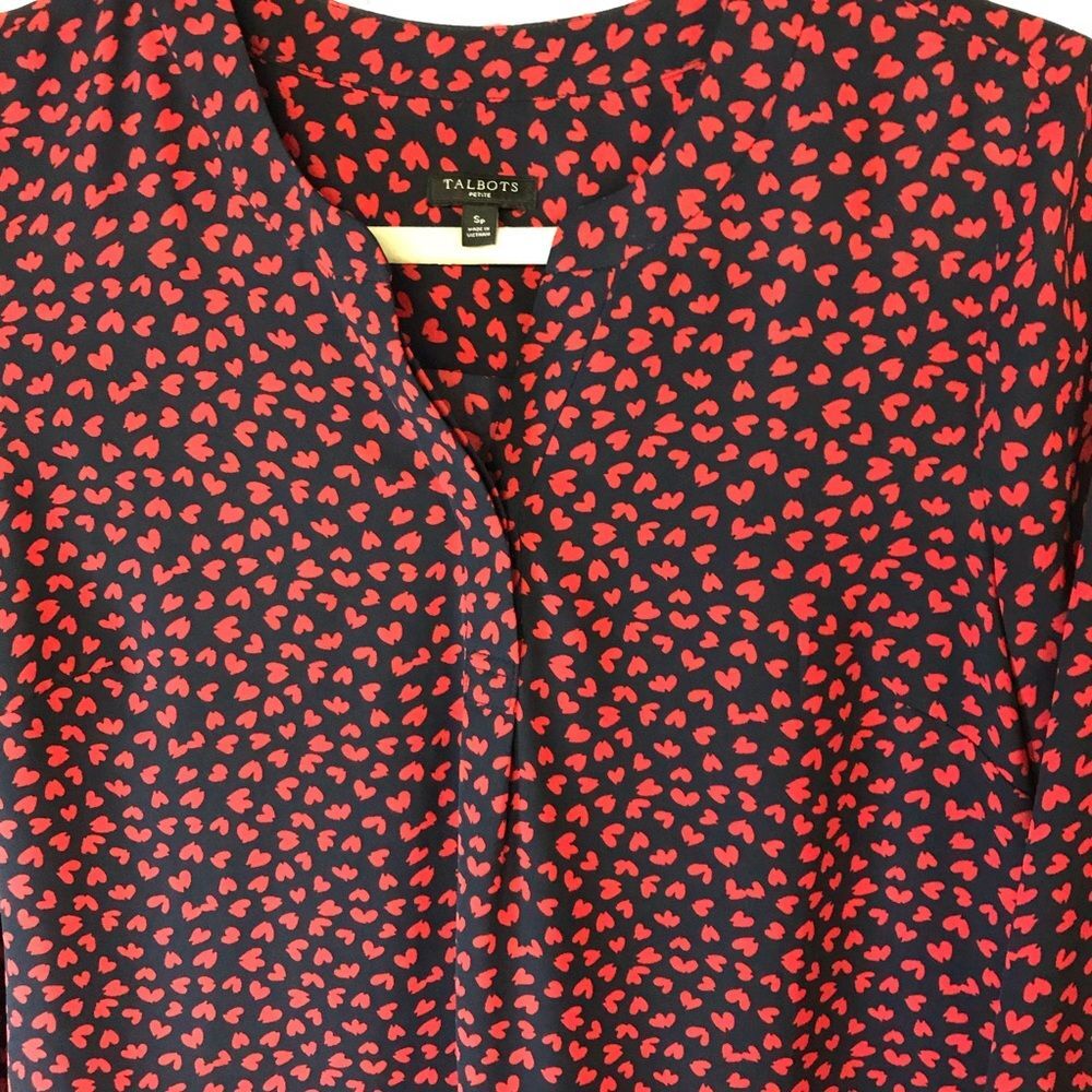Talbots Banded Collar Red Hearts with Navy Popover 3/4 Sleeve Holiday Size SP - Picture 2 of 7